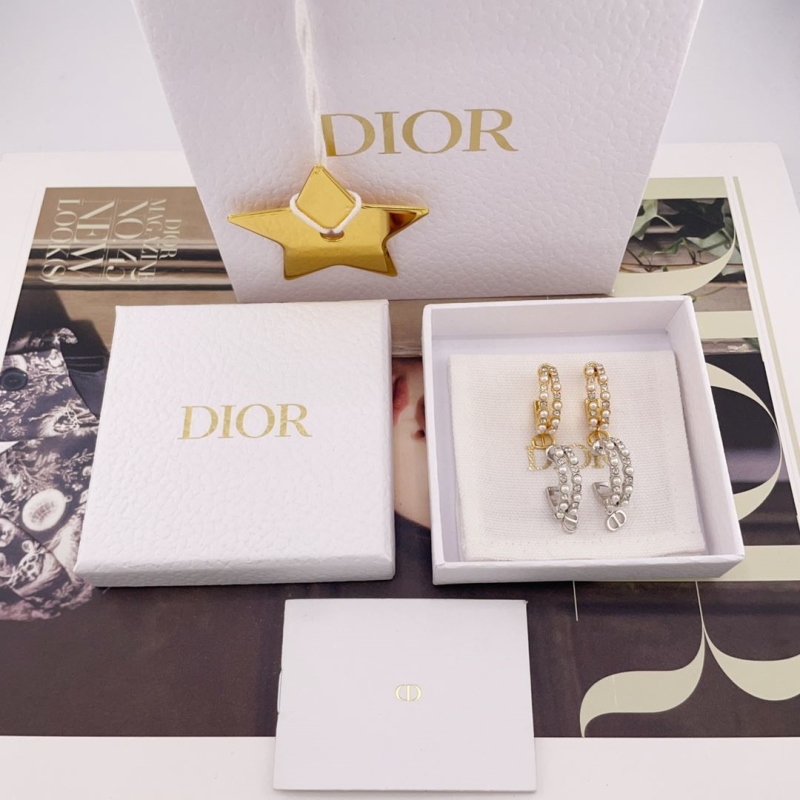 chr1st1an D10r earrings